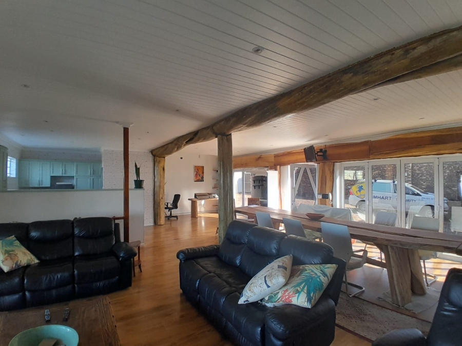 4 Bedroom Property for Sale in Poortjies Western Cape